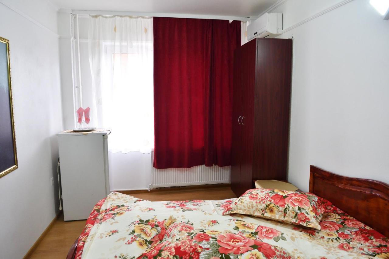 Auberge de jeunesse Casa Simescu I à Caransebeş Extérieur photo