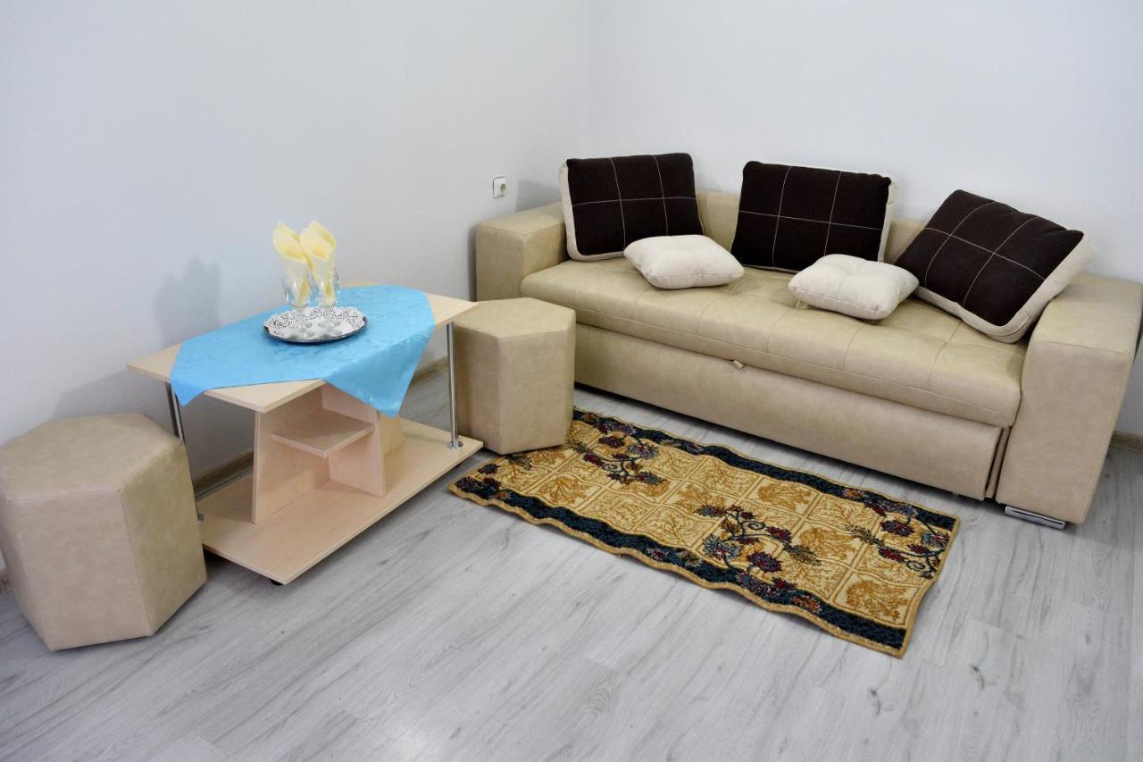 Auberge de jeunesse Casa Simescu I à Caransebeş Extérieur photo